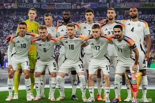 拜仁发布新赛季主场球衣：三色调致敬德国唯一三冠王男子足球队